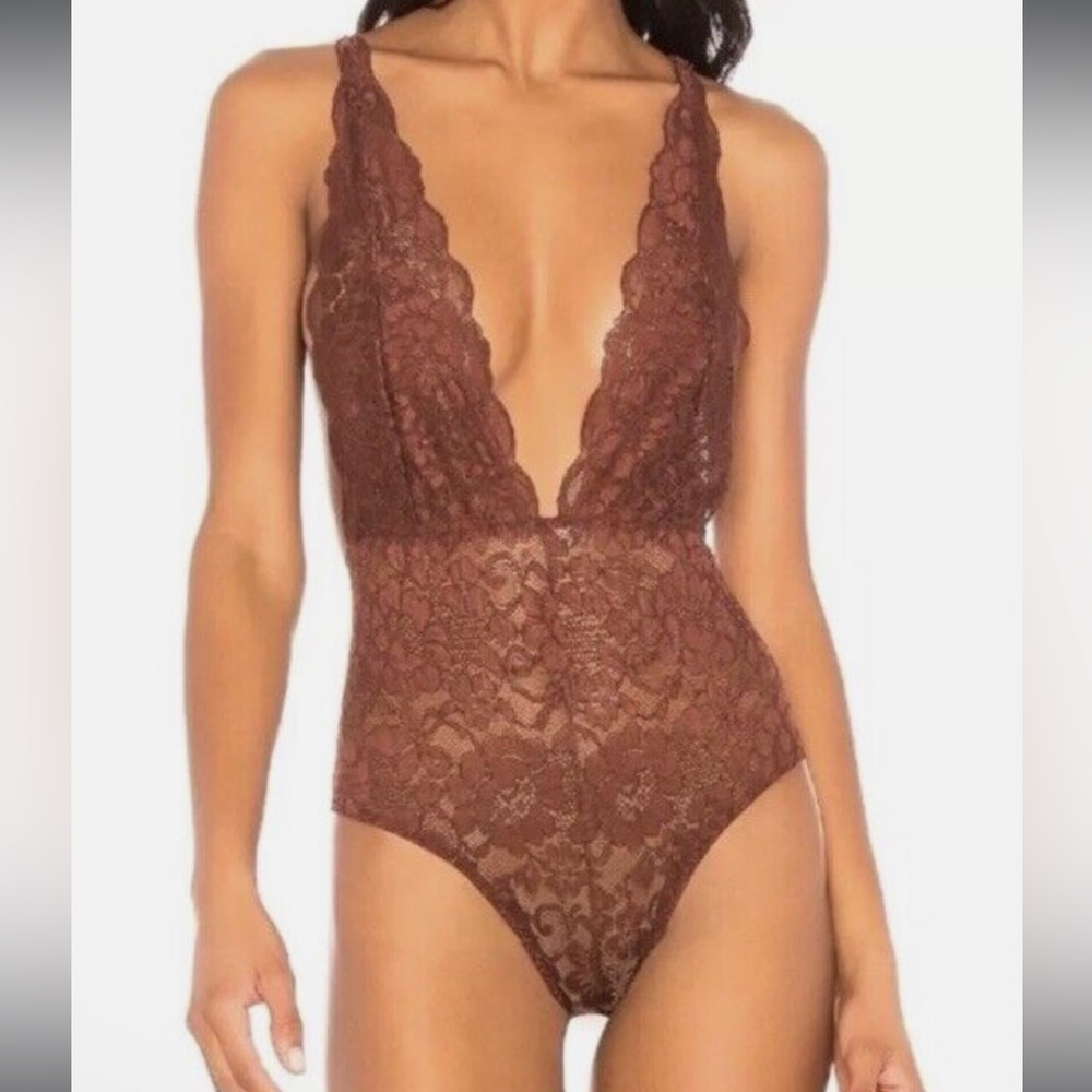 Lace Adjustable Plunge Bodysuit in Brown